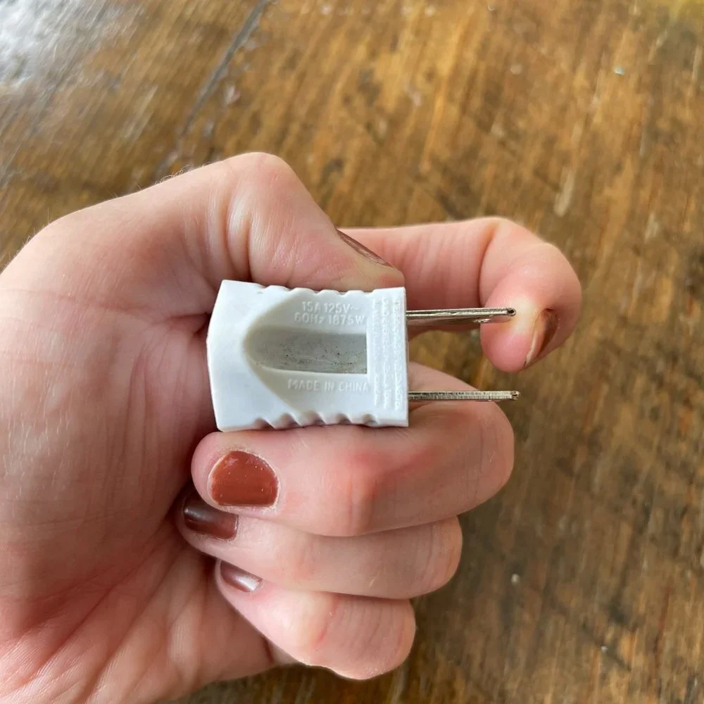 15-Amp 2 Wire To 3 Wire Single To Single Basic Standard Adapter